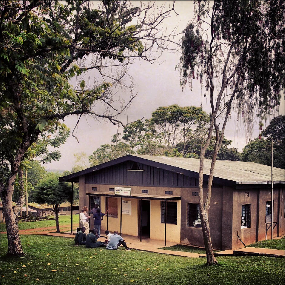 Edificio sede della direzione della Makerere University Biological Station (Foto: E. Soh).