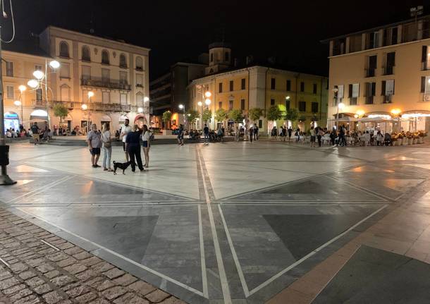 Piazza Busto Arsizio di notte