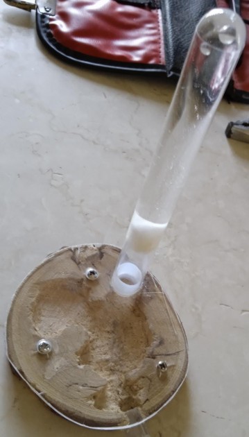 Con provetta d' acqua collegata